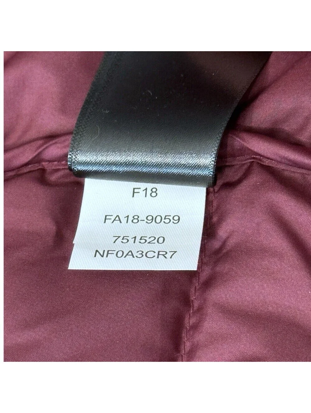 The North Face Burgundy Goose Down Puffer Vest Full Zip 550 Fill Women’s Size M